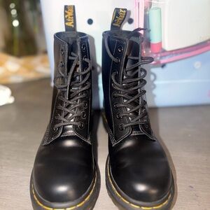 Dr. Martens 1460 -W6
